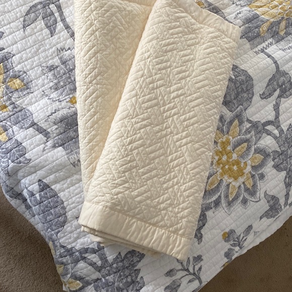 Ralph Lauren king pillow shams (2 included) - Picture 4 of 4